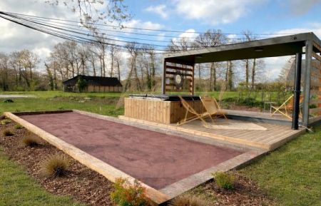 G&icirc;te n&deg;G2438 Pavilly - Seine-Maritime - Espace jacuzzi et terrain de p&eacute;tanque (boules non fournies) 