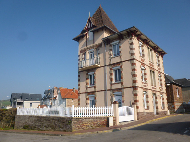 photo 0