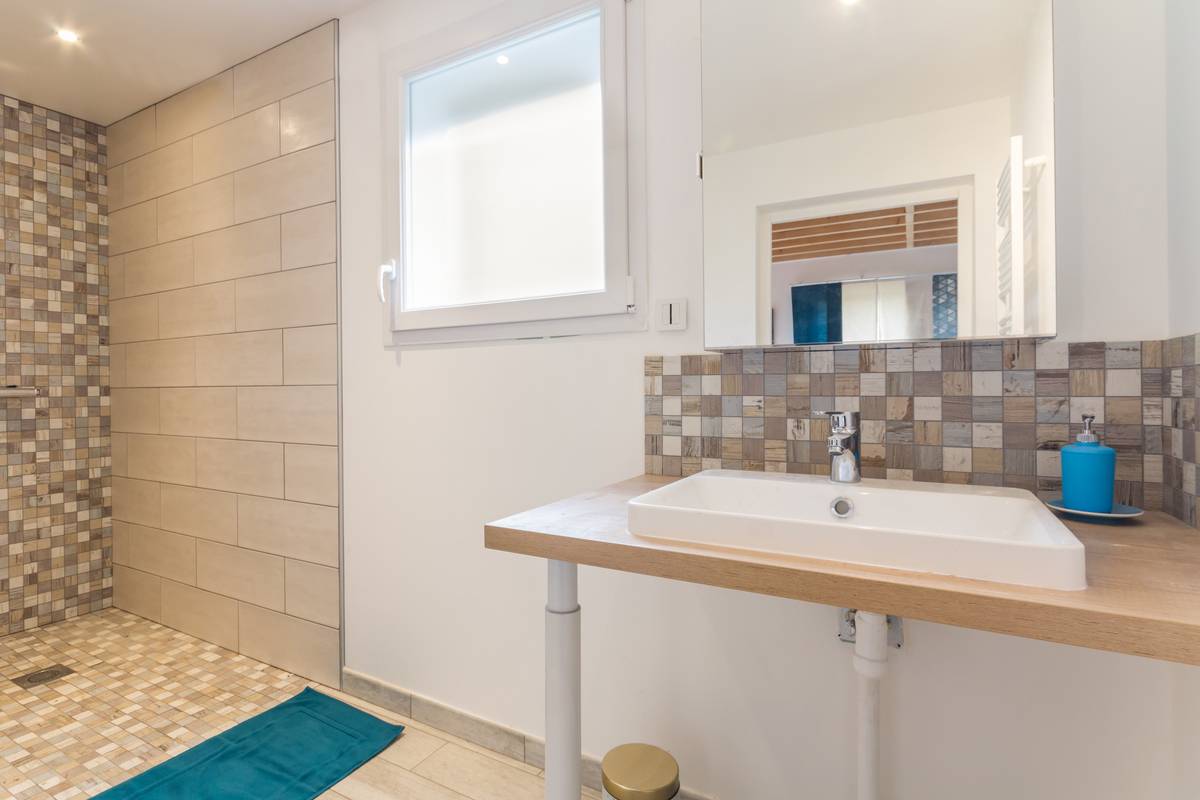 Salle d'eau de la chambre photo 7