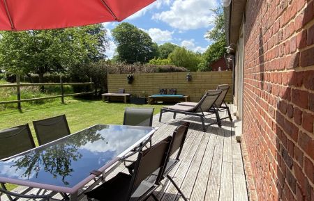 G&icirc;te n&deg;G1006 Angerville-la-Martel - Seine-Maritime - Terrasse au Sud