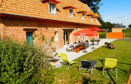 G&icirc;te n&deg;G1382 Ocqueville - Seine-Maritime - Barbecue en famille